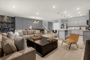 10 Bedrooms- 8 Bathrooms- Windsor Island